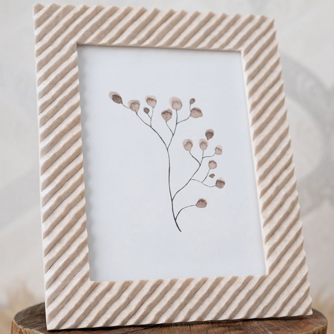 Porta-Retrato em Polirresina Cru 10×15 – Estilo Natural e Sofisticação - 1