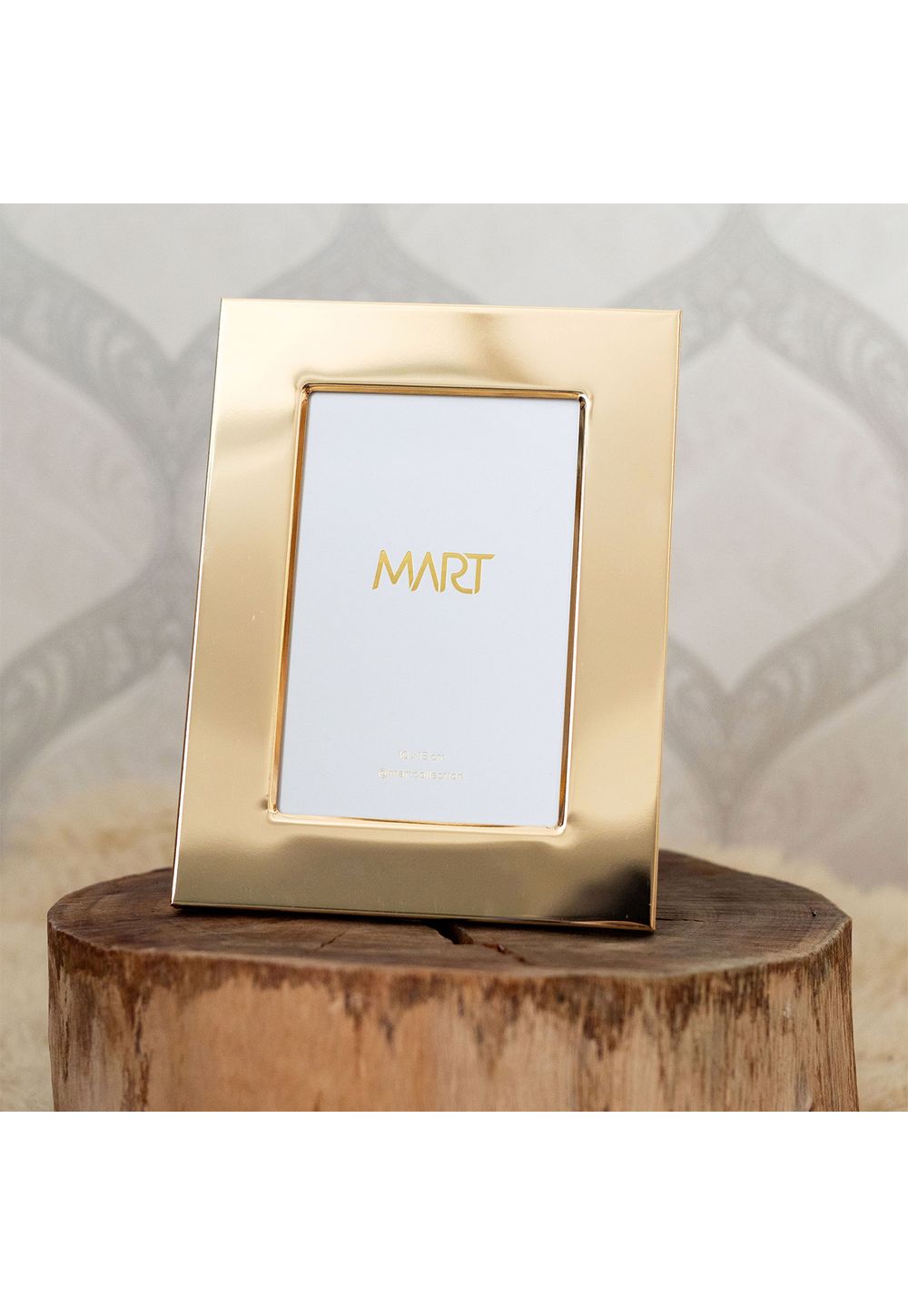 Porta-Retrato em Metal Dourado 10x15– Design Moderno e Elegância Duradoura