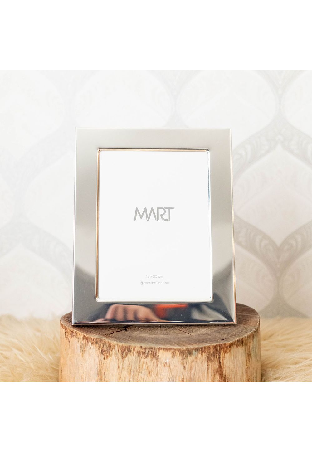 Porta-Retrato em Metal Prata 15x21 – Design Moderno e Elegância Duradoura